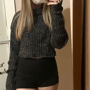 Forever 21 Black Cropped Turtleneck Sweatshirt